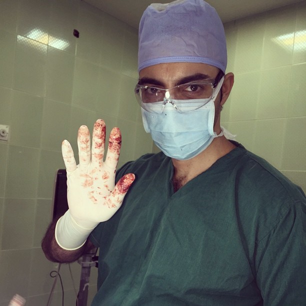 جراح دهان، فک و صورت اصفهان دکتر هادی مشکل گشا
